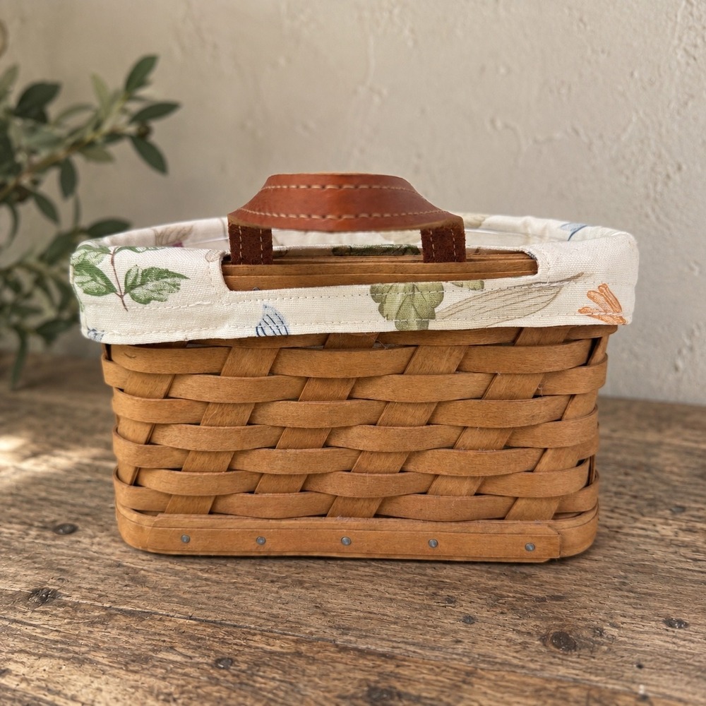 Vintage Longaberger Scalloped Pocket Basket 2006 Floral Liner & Protector - Picture 3 of 7